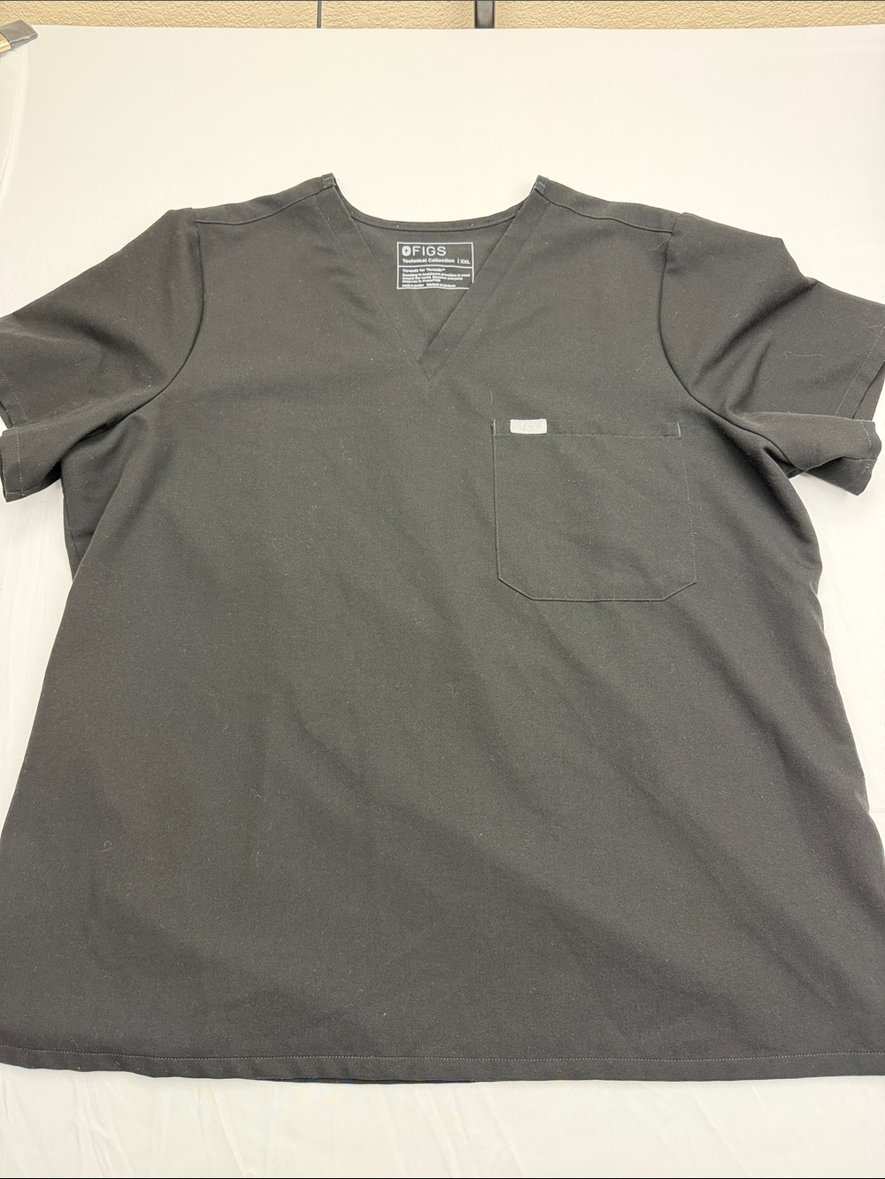 Figs Women’s Catarina Black V-Neck Short Sleeve Scrub Top